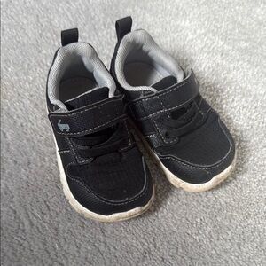 See Kai Run size 5 sneakers